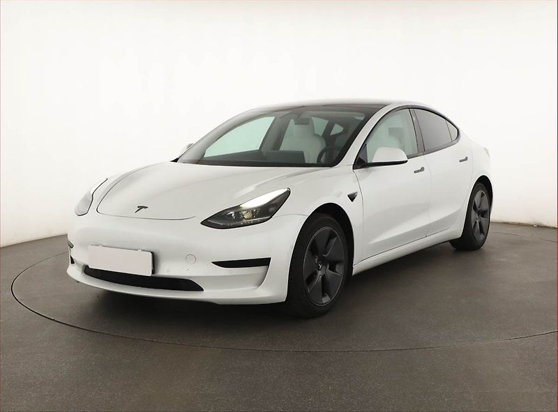 Tesla Model 3 (2021) Std Range Plus 55kWh, SoH 78% - fotka 2 z 20