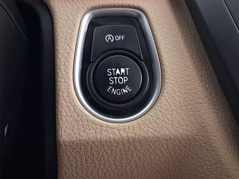 BMW Řada 3 (2014) 318 d, Automat, Navi, Tempomat - fotka 17 z 22