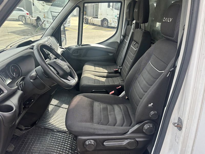 Iveco Daily 35S18 EURO 6 - fotka 11 z 15