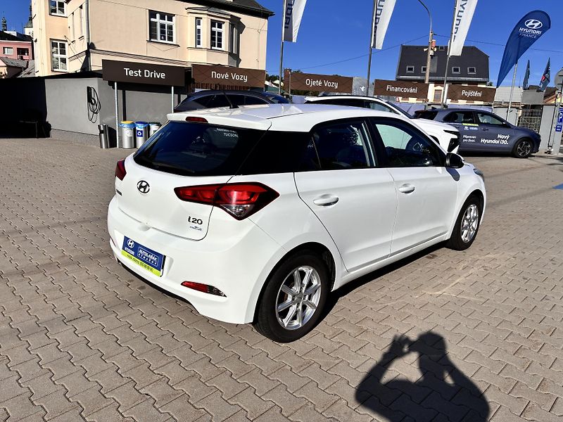 Hyundai i20 -55kW KLIMA,4x KOLA NA ZIMU - fotka 7 z 23
