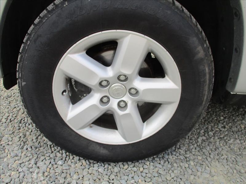 Toyota RAV4 2,0 D4D, klima,4x4,servis,tažn - fotka 28 z 34