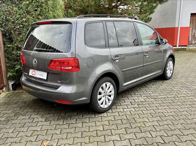 Volkswagen Touran 1,6 TDi / KLIMA / 7MÍST / DSG - fotka 5 z 39