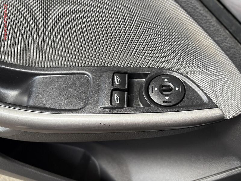 Ford Focus (2014) 1.6, Trend, TZ - fotka 12 z 14