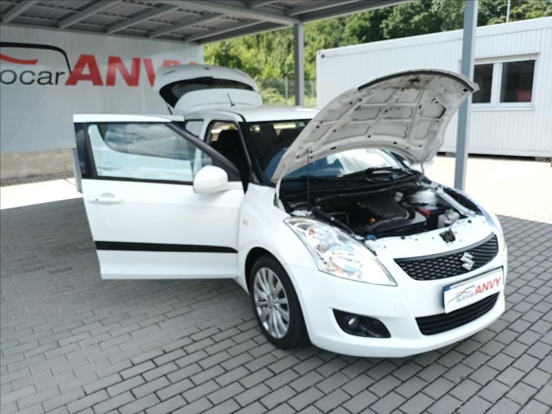Suzuki Swift 1,2 ČR,1MAJ,SERVISKA,AUTOMAT - fotka 29 z 39