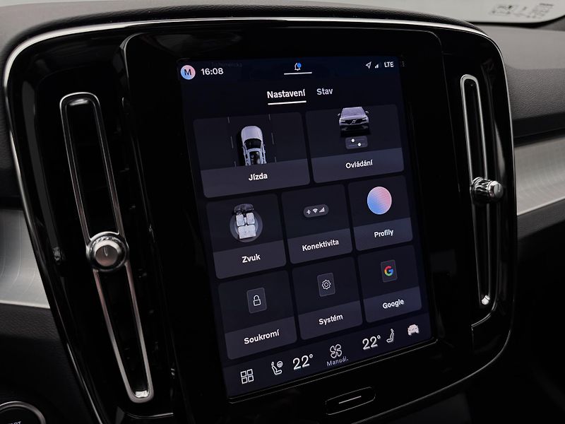 Volvo XC40 B4 DARK ULTRA REZERVACE - fotka 36 z 48