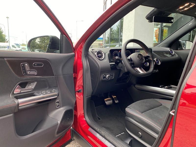 Mercedes-Benz GLA (2026) GLA 200 d 4M náhradní vůz - fotka 8 z 8