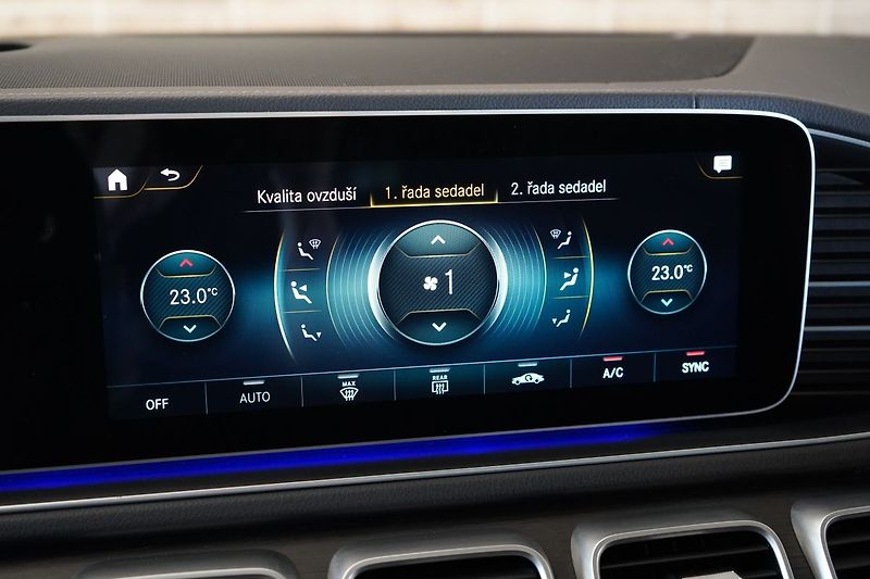 Mercedes-Benz GLE 53 AMG, Masáž, Ventilace, HUD - fotka 29 z 50