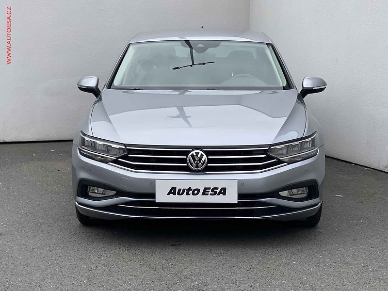 Volkswagen Passat (2019) 2.0TDi, 1.maj,ČR, Elegance - fotka 2 z 19