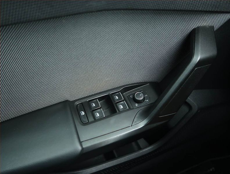 Seat Leon (2021) 1.5 TSI, Navi, Tempomat - fotka 23 z 23