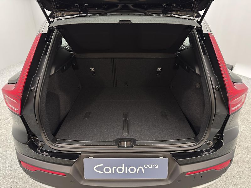 Volvo XC40 (2026) B3 AUT ESSENTIAL - fotka 5 z 20