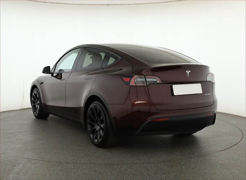 Tesla Model Y (2023) Long Range AWD 79kWh, SoH 94% - fotka 4 z 20