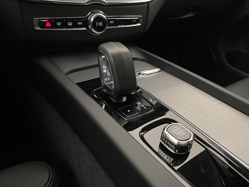 Volvo XC60 T6 AWD RECHARGE BRIGHT PLUS CZ - fotka 34 z 59
