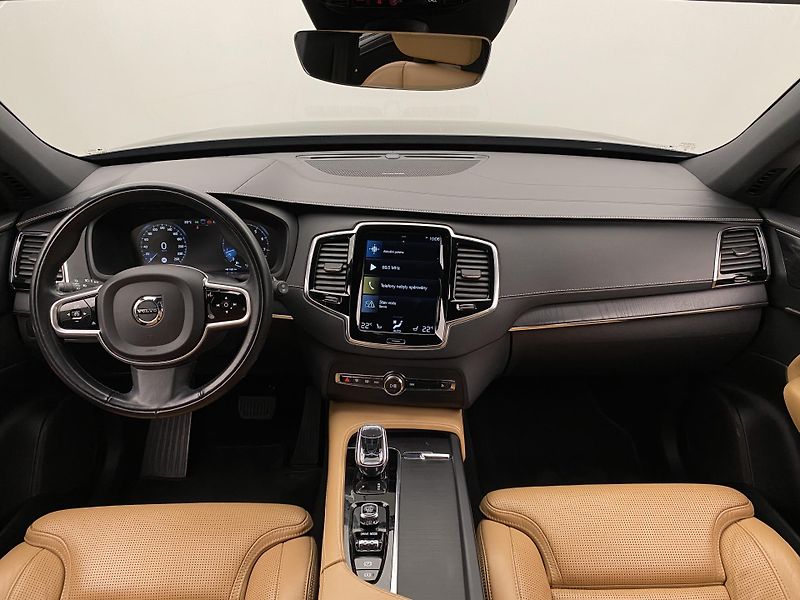 Volvo XC90 B6 AWD INSCRIPTION AUT CZ 7m - fotka 2 z 51