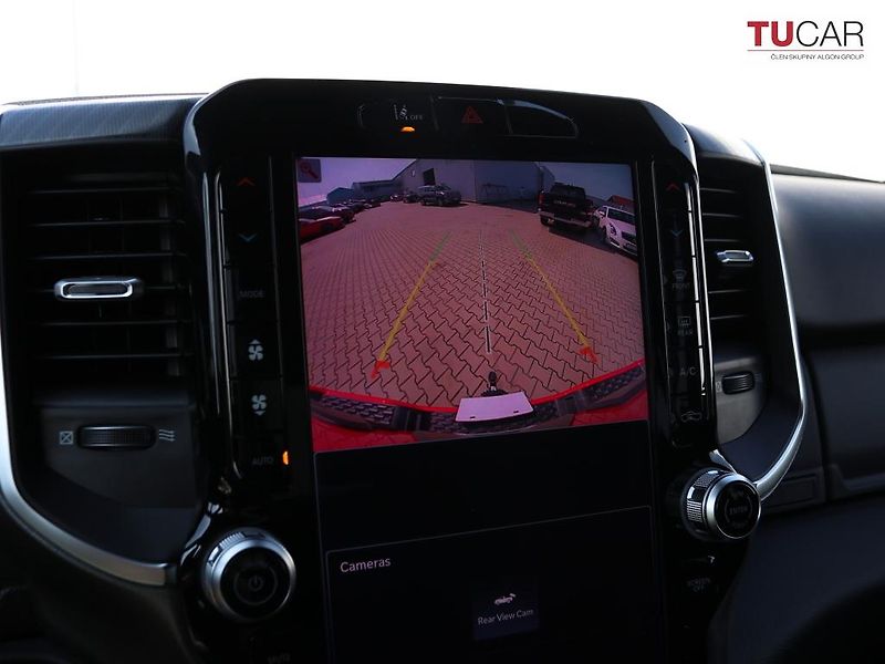 Dodge RAM (2025) 1500 BigHorn 3.0 TwinTurbo - fotka 24 z 41