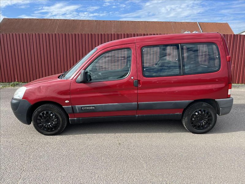 Citroën Berlingo 1,4 i TAŽNÉ STK 2/27 - fotka 4 z 31