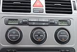 Volkswagen Touran 1,9 TDI 77KW AUTOMAT PO STK - náhled 43
