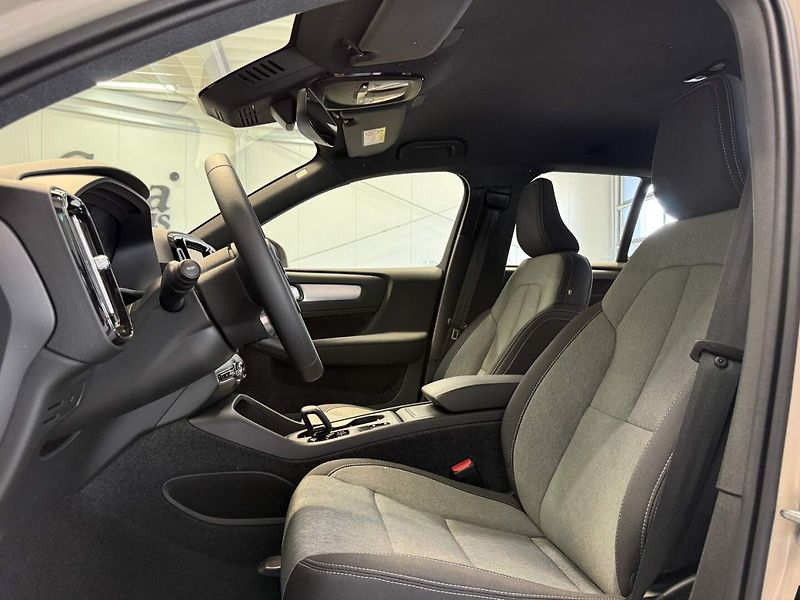 Volvo XC40 (2026) B3 2.0L 163 HP AT7 FWD CORE - fotka 14 z 21