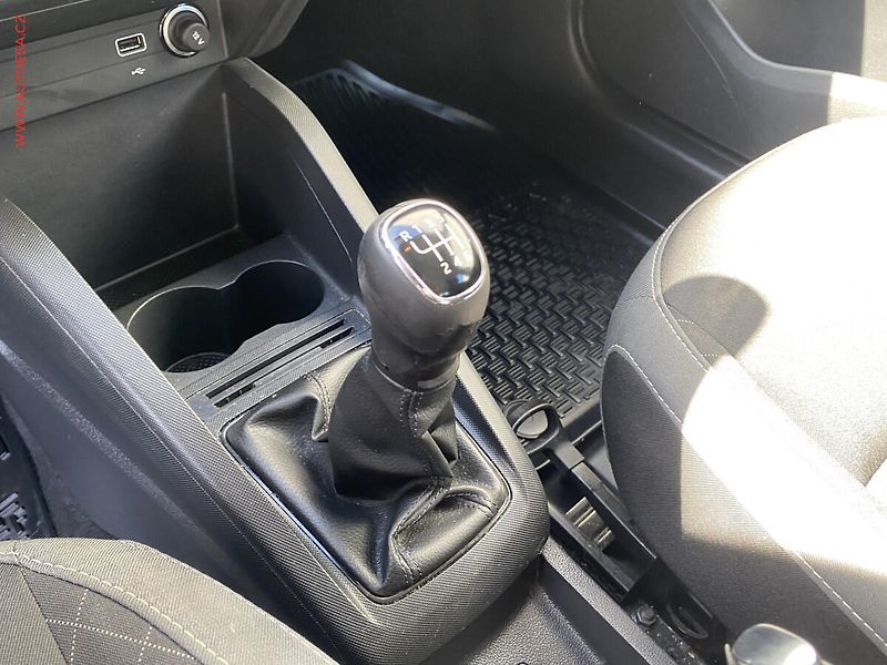 Škoda Fabia (2020) 1.0 TSi, ČR, Ambition, park - fotka 15 z 16