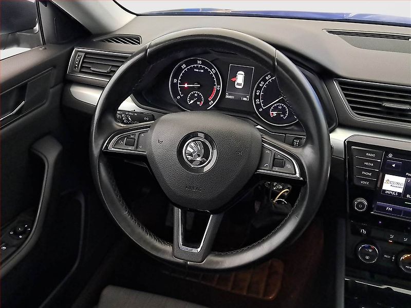 Škoda Superb (2017) Ambition 1.6 TDI, Navi - fotka 16 z 17