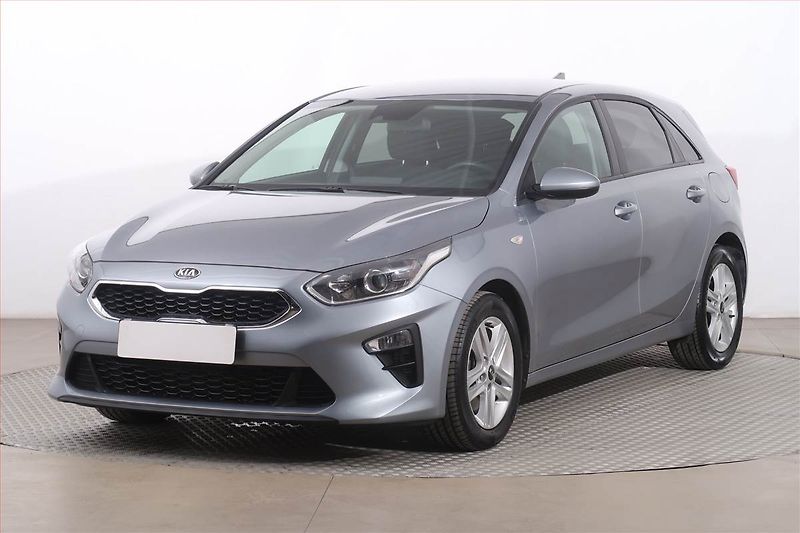 Kia Ceed (2021) Silver 1.0 T-GDI, Serv.kniha - fotka 2 z 20