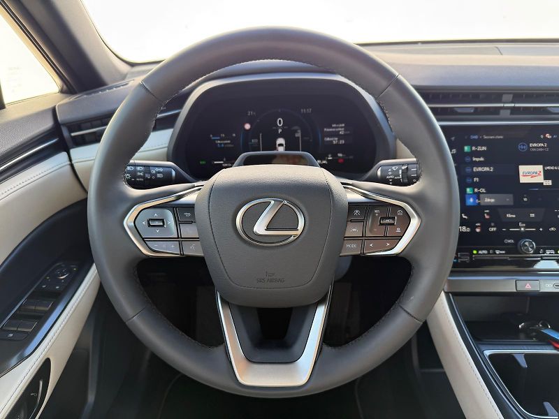 Lexus LBX 1.5 HSD e-CVT Elegant Tech - fotka 15 z 28