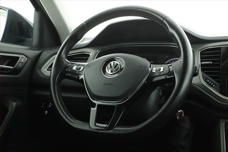 Volkswagen T-Roc (2021) 1.0 TSI, Tempomat - fotka 8 z 18