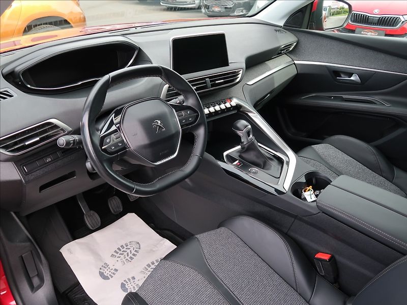 Peugeot 3008 1,2 PT,96kW,ALLURE,NovéČR,navi - fotka 9 z 26