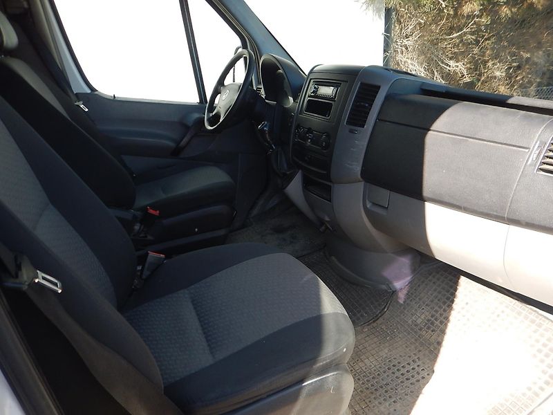 Volkswagen Crafter 2.0 TDI, ČR, 7 MÍST, VALNÍK - fotka 13 z 27