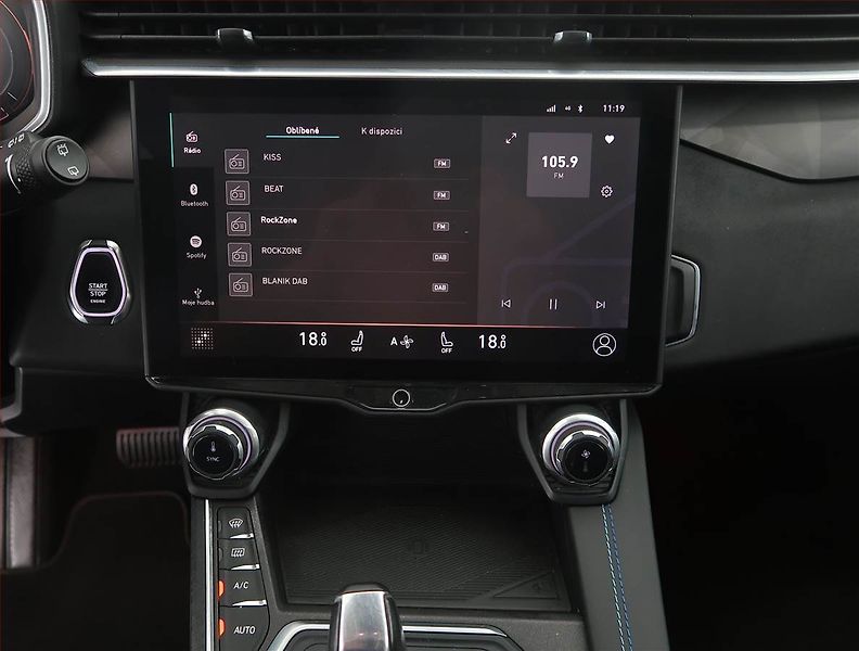 Lynk & Co 01 (2024) Plug-in Hybrid - fotka 12 z 22