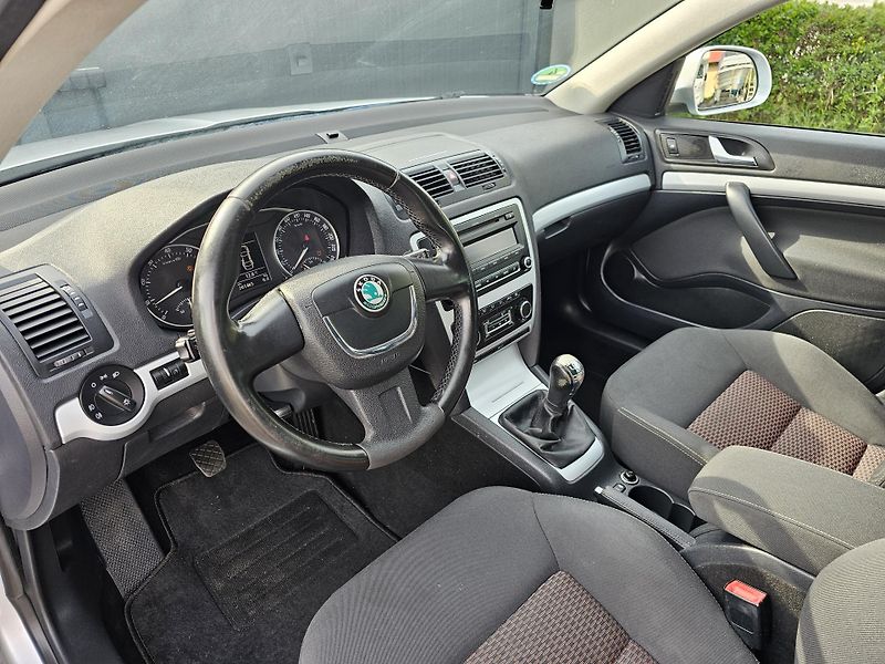 Škoda Octavia 1.2 TSI 77kW SPORT EDITION - fotka 20 z 42