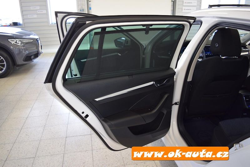 Škoda Octavia 2.0 TDI STYLE PLUS MATRIX DSG  - fotka 33 z 77