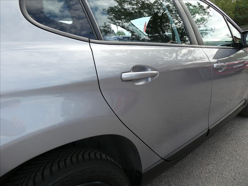 Peugeot 2008 1,2 1.2 81kW NAVI,závěs,servis - fotka 13 z 46