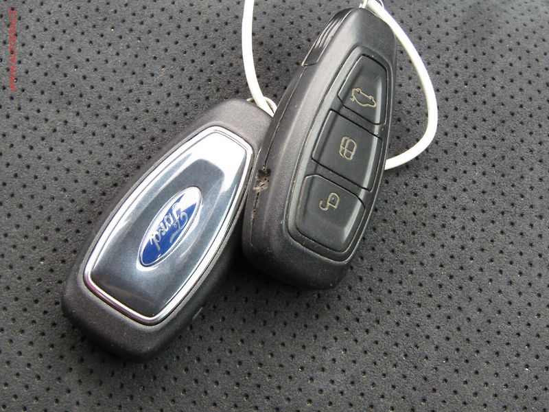 Ford S-MAX (2011) 2.0 EB, ČR, Titanium, AT - fotka 19 z 20