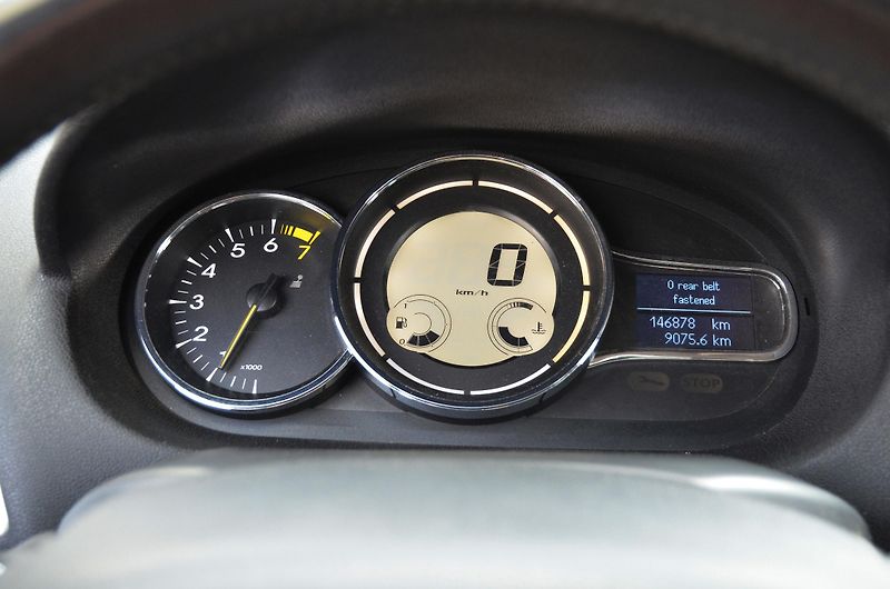 Renault Mégane (2014) 1.2 TCe 85kW / KEYLESS / TAŽNÉ - fotka 22 z 30