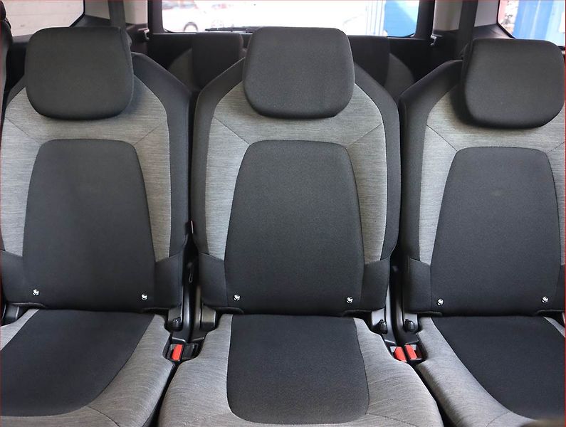 Citroën C4 Picasso (2017) 1.6 BlueHDi, 7 míst - fotka 10 z 20