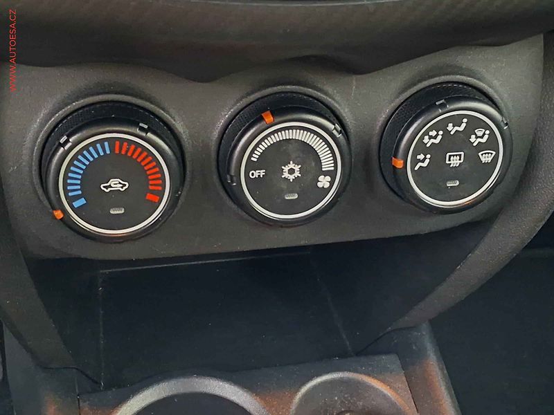 Mitsubishi ASX (2016) 1.6MIVEC, Invite - fotka 13 z 14