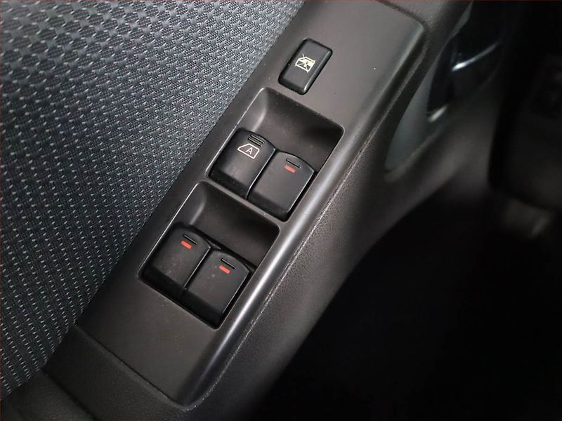Nissan Navara (2015) 2.5 D, 4X4, Serv.kniha, Navi - fotka 16 z 20