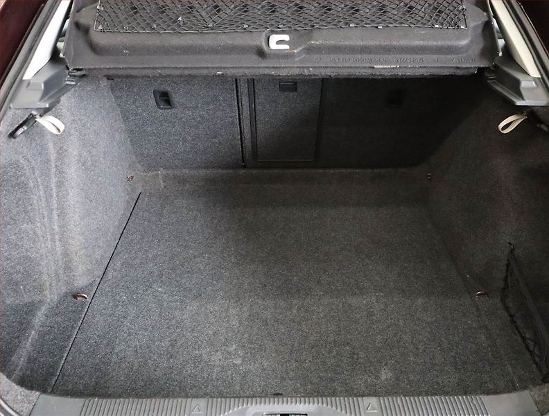 Škoda Octavia (2011) 2.0 TDI, Automat, nová STK - fotka 14 z 17