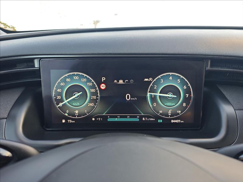 Hyundai Tucson 1,6 T-GDI MHEV 7DCT automat  4 - fotka 18 z 23