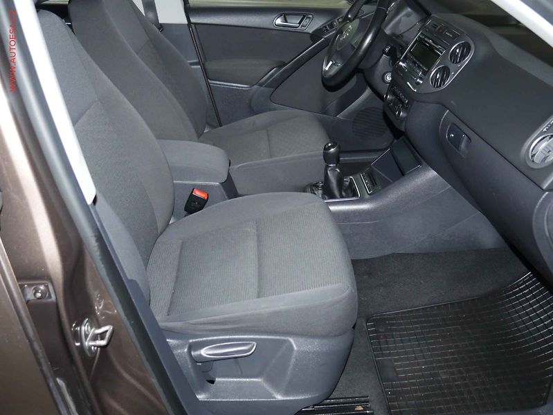 Volkswagen Tiguan (2011) 1.4 TSI, ČR, AC, temp - fotka 12 z 19