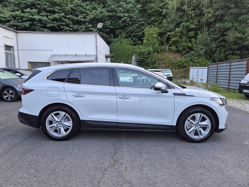 Škoda Enyaq 150kw, iV80 19ALU SOH 92% - fotka 7 z 45