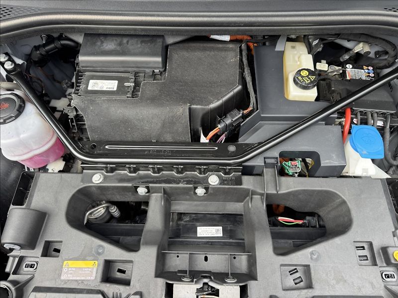 Volkswagen ID.4 0,0 PURE DPH 1.maj. původ ČR - fotka 46 z 50