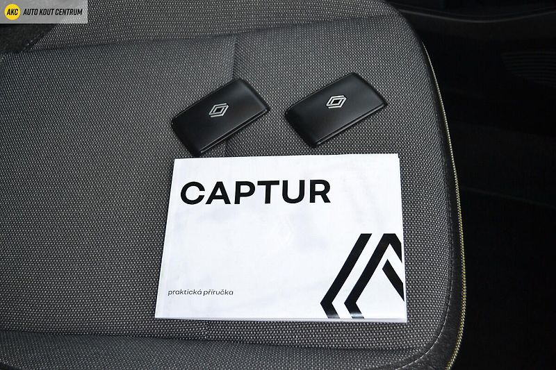 Renault Captur techno mild hybrid 160 EDC - fotka 47 z 49
