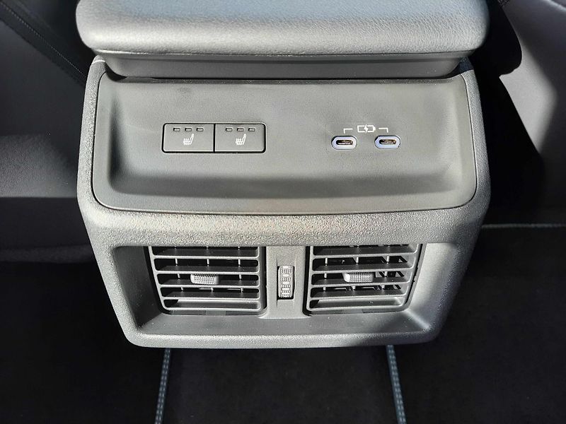 Subaru E-Outback (2026) Executive 75 kWh AWD 280 kW - fotka 33 z 70