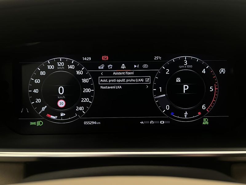 Land Rover Range Rover 4,4 SDV8 VOGUE AWD AUT - fotka 44 z 51