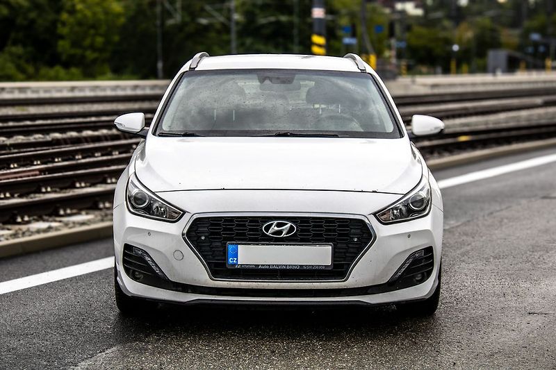 Hyundai i30 - fotka 2 z 33