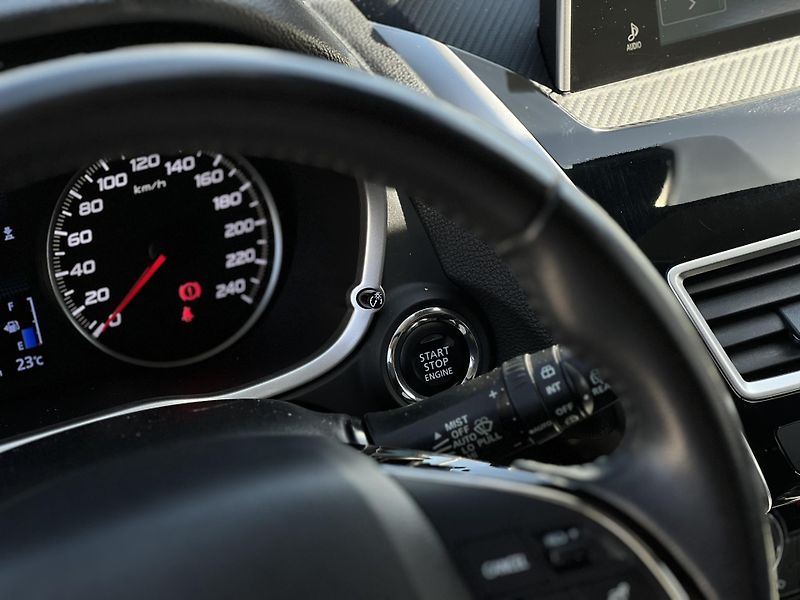 Mitsubishi Eclipse Cross (2020) 1.5 T-MIVEC 120KW - fotka 12 z 24