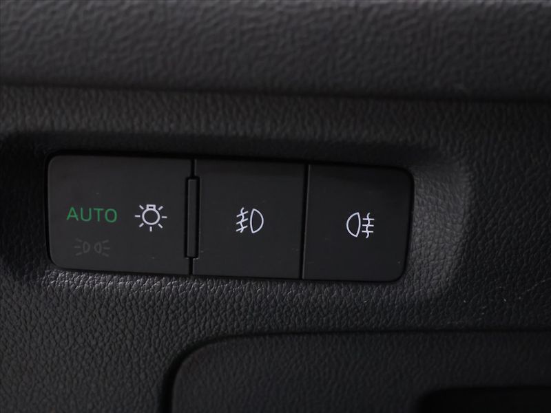 Škoda Octavia 2,0 TDI 110kW DSG Style CZ - fotka 16 z 29