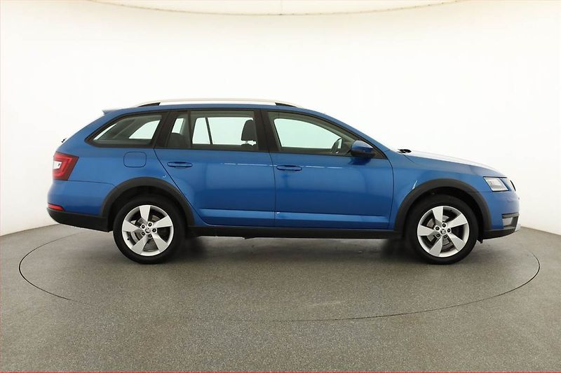 Škoda Octavia (2019) Scout 2.0 TDI, 4X4, Automat - fotka 6 z 21