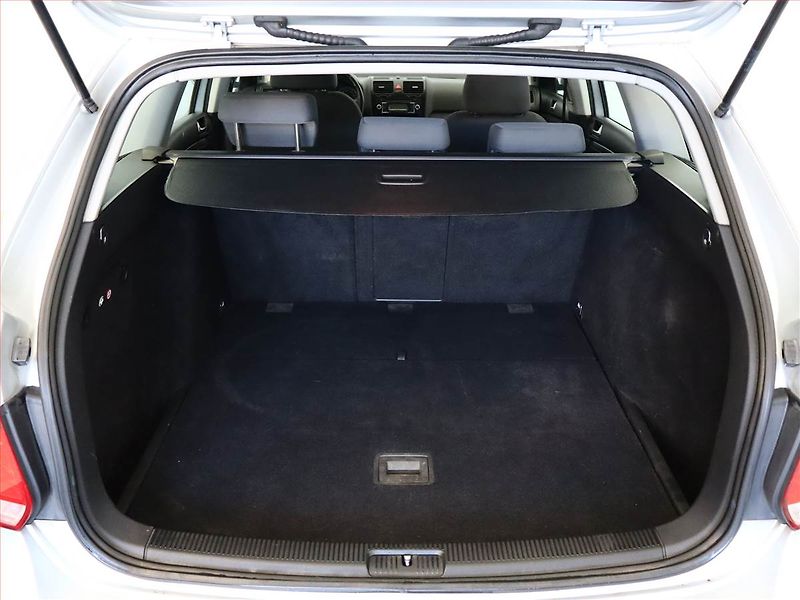 Volkswagen Golf (2009) 1.9 TDI, Serv.kniha, po STK - fotka 11 z 13